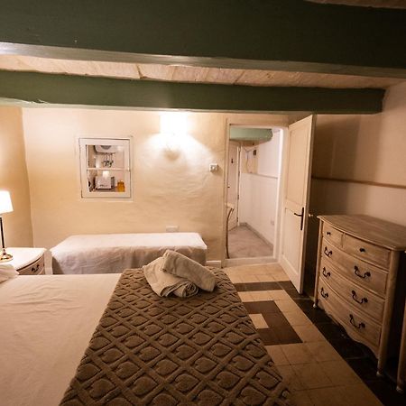 Arcanum Apartment 1 Very Close To Seafront Bus Station And Ferry To Valletta 센글리아 외부 사진